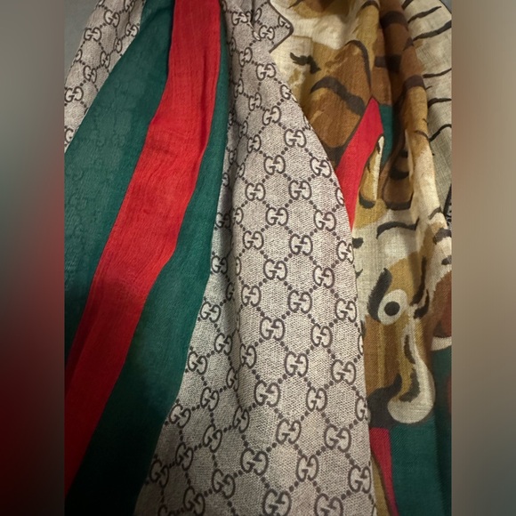 Gucci Scarf - Picture 5 of 17